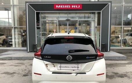 Nissan Leaf II, 2018 год, 1 249 000 рублей, 6 фотография
