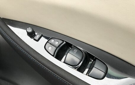 Nissan Leaf II, 2018 год, 1 249 000 рублей, 13 фотография