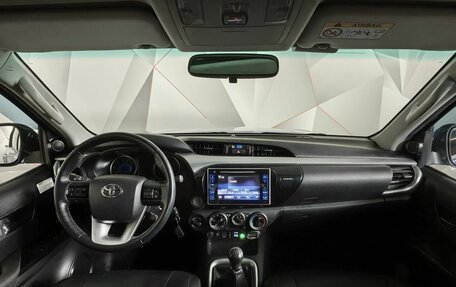 Toyota Hilux VIII, 2018 год, 3 593 000 рублей, 10 фотография