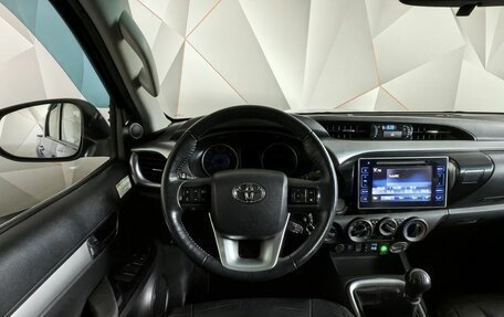 Toyota Hilux VIII, 2018 год, 3 593 000 рублей, 15 фотография