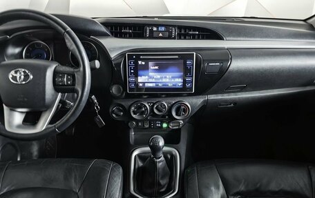 Toyota Hilux VIII, 2018 год, 3 593 000 рублей, 11 фотография