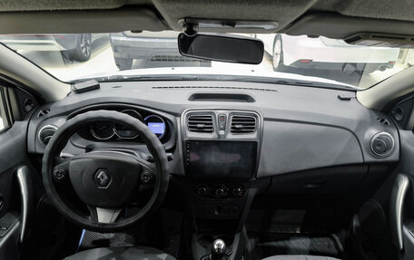 Renault Logan II, 2016 год, 299 000 рублей, 17 фотография