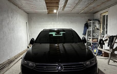 Volkswagen Passat B8 рестайлинг, 2019 год, 2 400 000 рублей, 10 фотография