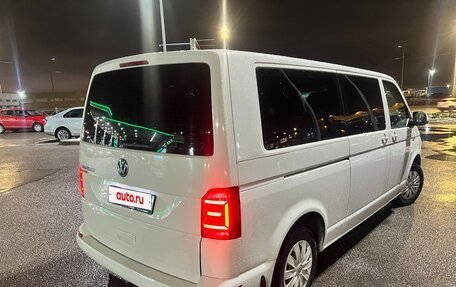 Volkswagen Caravelle T6 рестайлинг, 2018 год, 2 990 000 рублей, 4 фотография