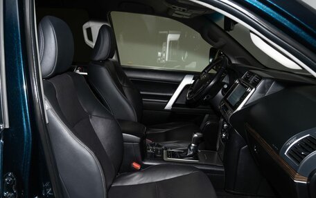 Toyota Land Cruiser Prado 150 рестайлинг 2, 2017 год, 4 554 000 рублей, 8 фотография