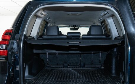 Toyota Land Cruiser Prado 150 рестайлинг 2, 2017 год, 4 554 000 рублей, 21 фотография