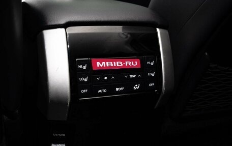 Toyota Land Cruiser Prado 150 рестайлинг 2, 2017 год, 4 554 000 рублей, 19 фотография