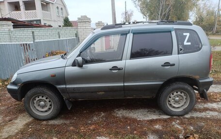 Chevrolet Niva I рестайлинг, 2006 год, 150 000 рублей, 1 фотография
