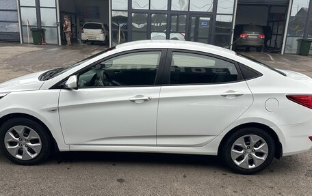 Hyundai Solaris II рестайлинг, 2016 год, 1 120 000 рублей, 3 фотография