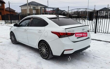 Hyundai Solaris II рестайлинг, 2017 год, 1 020 000 рублей, 3 фотография