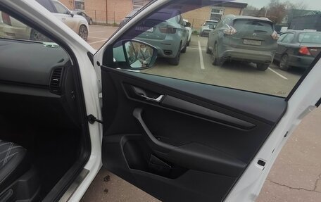 Skoda Karoq I, 2021 год, 2 200 000 рублей, 28 фотография