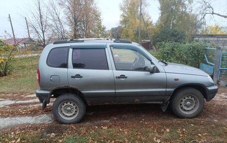 Chevrolet Niva I рестайлинг, 2006 год, 150 000 рублей, 2 фотография
