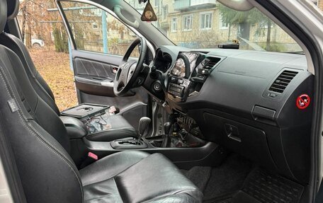 Toyota Hilux VII, 2014 год, 2 700 000 рублей, 24 фотография