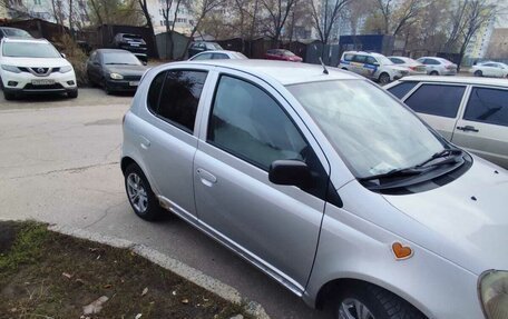 Toyota Yaris I рестайлинг, 2000 год, 250 000 рублей, 2 фотография
