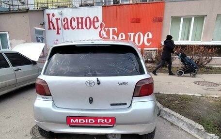 Toyota Yaris I рестайлинг, 2000 год, 250 000 рублей, 4 фотография