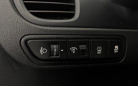 KIA Rio IV, 2018 год, 1 297 000 рублей, 11 фотография