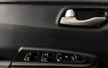 KIA Rio IV, 2018 год, 1 297 000 рублей, 12 фотография