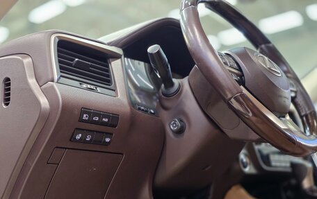 Lexus RX IV рестайлинг, 2018 год, 3 990 000 рублей, 14 фотография