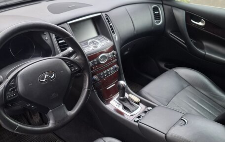 Infiniti QX50 I рестайлинг, 2015 год, 1 920 000 рублей, 10 фотография