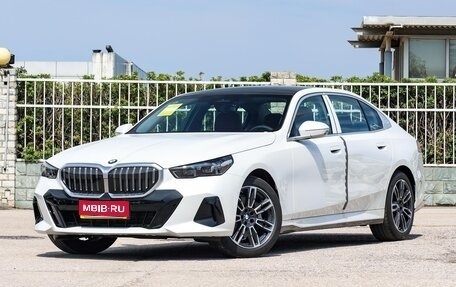 BMW 5 серия, 2025 год, 6 950 000 рублей, 1 фотография