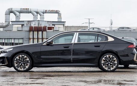 BMW 5 серия, 2025 год, 6 950 000 рублей, 2 фотография