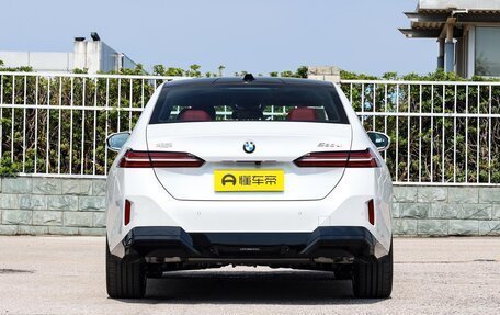 BMW 5 серия, 2025 год, 6 950 000 рублей, 4 фотография