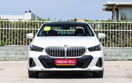 BMW 5 серия, 2025 год, 6 950 000 рублей, 8 фотография
