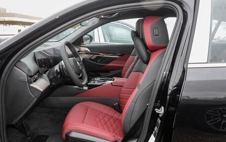 BMW 5 серия, 2025 год, 6 950 000 рублей, 20 фотография