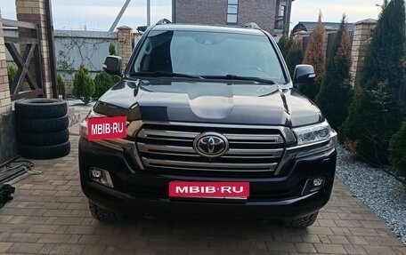 Toyota Land Cruiser 200, 2020 год, 7 500 000 рублей, 1 фотография