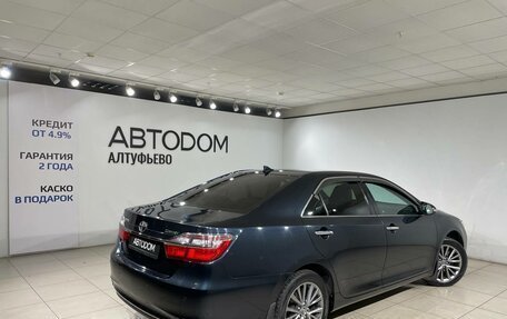 Toyota Camry, 2017 год, 2 390 000 рублей, 2 фотография