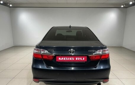 Toyota Camry, 2017 год, 2 390 000 рублей, 8 фотография