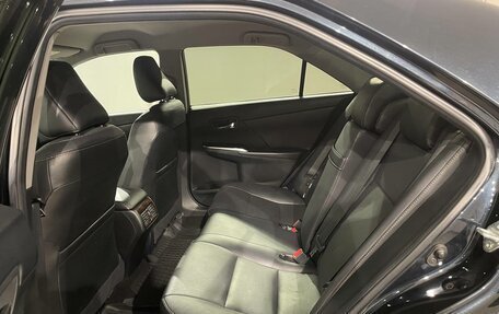 Toyota Camry, 2017 год, 2 390 000 рублей, 16 фотография