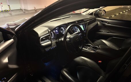 Toyota Camry, 2020 год, 3 300 000 рублей, 9 фотография