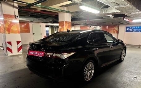 Toyota Camry, 2020 год, 3 300 000 рублей, 4 фотография