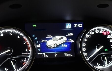 Toyota Camry, 2020 год, 3 300 000 рублей, 12 фотография