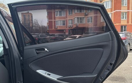 Hyundai Solaris II рестайлинг, 2013 год, 900 000 рублей, 17 фотография