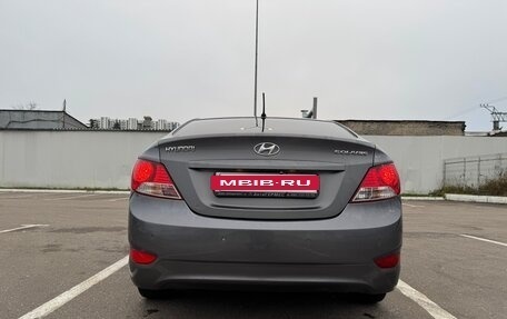 Hyundai Solaris II рестайлинг, 2013 год, 900 000 рублей, 4 фотография