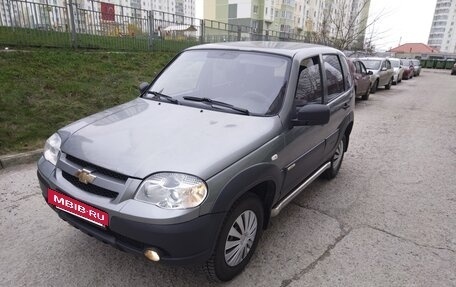 Chevrolet Niva I рестайлинг, 2013 год, 499 000 рублей, 2 фотография