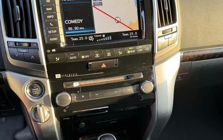 Toyota Land Cruiser 200, 2015 год, 5 200 000 рублей, 14 фотография