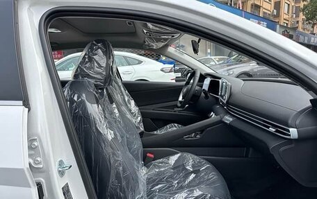 Hyundai Elantra, 2025 год, 1 890 000 рублей, 8 фотография