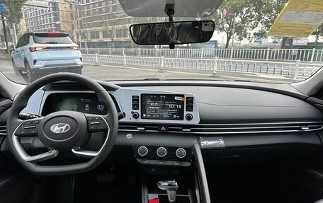 Hyundai Elantra, 2025 год, 1 890 000 рублей, 9 фотография