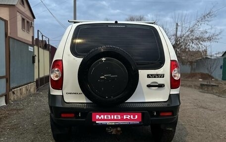 Chevrolet Niva I рестайлинг, 2014 год, 550 000 рублей, 3 фотография