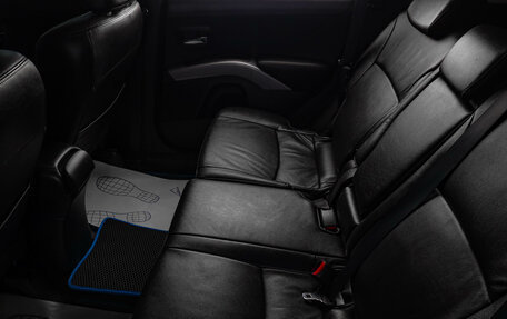 Mitsubishi Outlander III рестайлинг 3, 2012 год, 1 299 000 рублей, 9 фотография