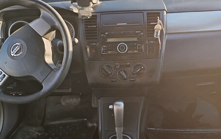 Nissan Tiida, 2010 год, 680 000 рублей, 5 фотография