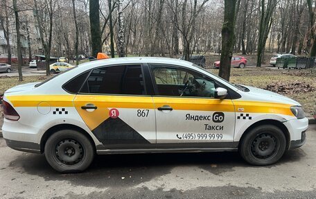 Volkswagen Polo VI (EU Market), 2019 год, 650 000 рублей, 2 фотография