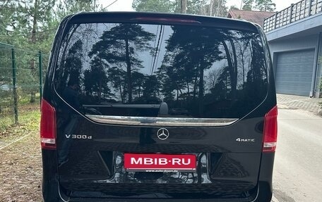 Mercedes-Benz V-Класс, 2022 год, 8 990 000 рублей, 5 фотография