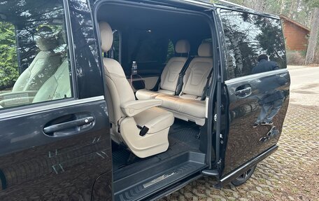 Mercedes-Benz V-Класс, 2022 год, 8 990 000 рублей, 17 фотография