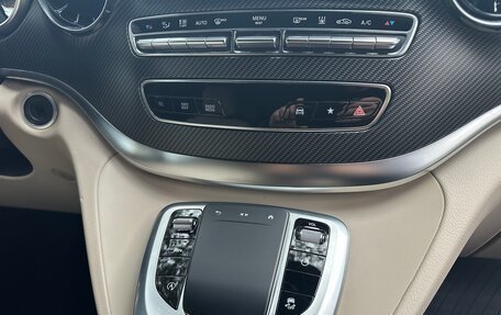 Mercedes-Benz V-Класс, 2022 год, 8 990 000 рублей, 12 фотография