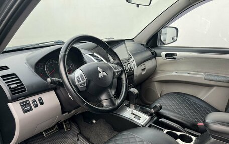 Mitsubishi Pajero Sport II рестайлинг, 2013 год, 1 780 000 рублей, 21 фотография