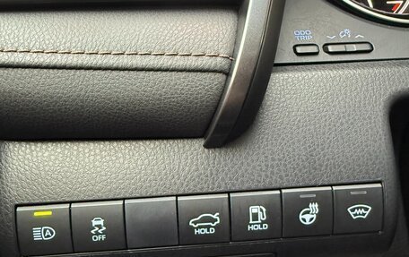 Toyota Camry, 2019 год, 3 400 000 рублей, 18 фотография